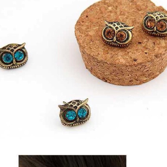 Vintage Orange Owl Earrings - Picture 4 of 6