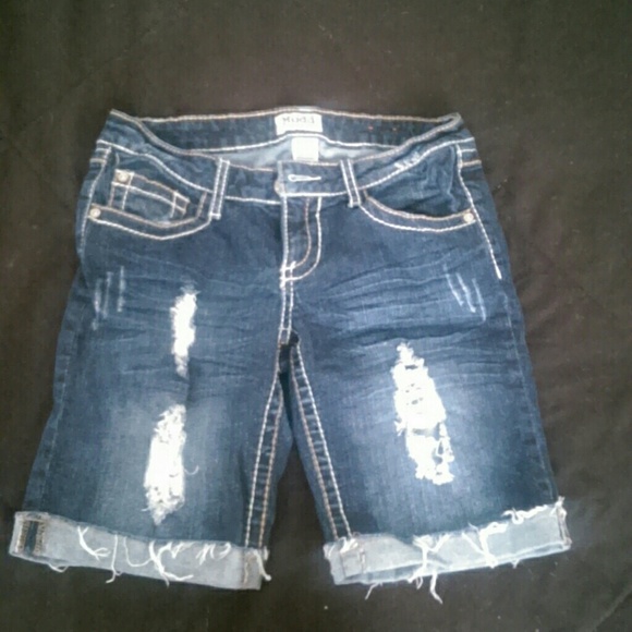 Capri shorts