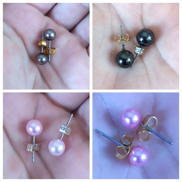 4 pairs of earrings