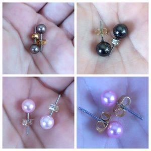 4 pairs of earrings