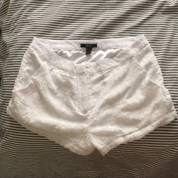 White Forever 21 Shorts - Picture 1 of 2