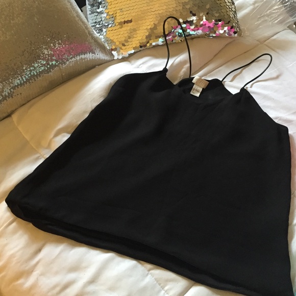 SOLD! Sleeveless top🎀