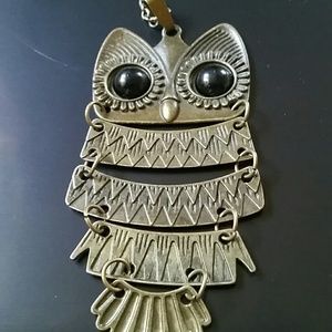 Nwot Brass large owl necklace
