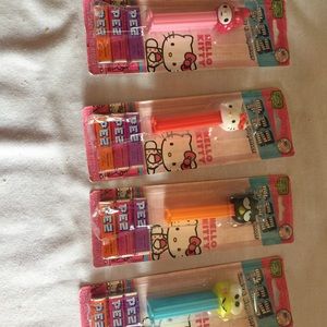 🎀🎀🎀🎉 set of 4 Sanrio pez