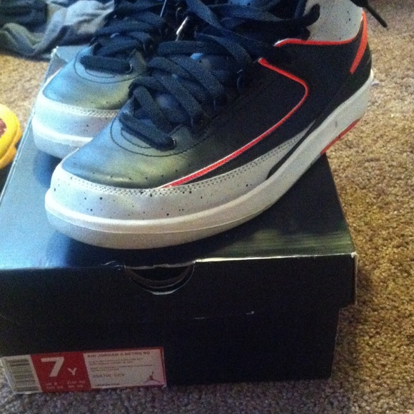 Jordan 2s - Picture 2 of 3
