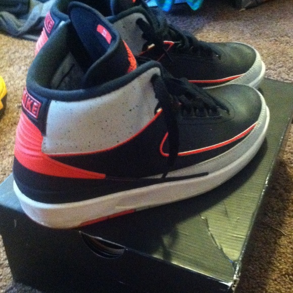 Jordan 2s - Picture 3 of 3