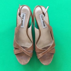 Steve Madden platform wedge size 5