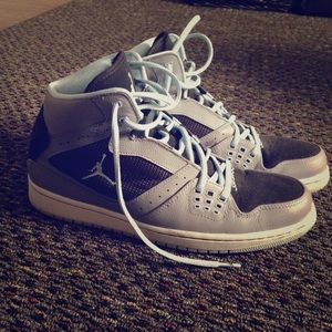 Size 9, dirty but cleanable, barely worn, $30