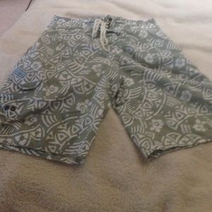 Male beach Knee length shorts size L