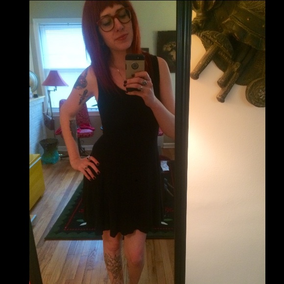 Little black dress - Picture 2 of 3