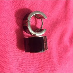 Black round earrings, stainless