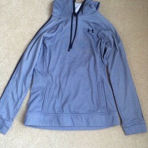 🚫SOLD🚫gray and black under armour sweatshirt