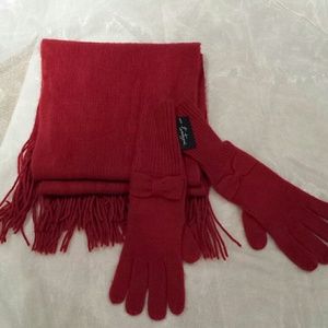 Forever 21 red scarf and glove set