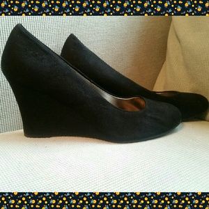 Black Wedges