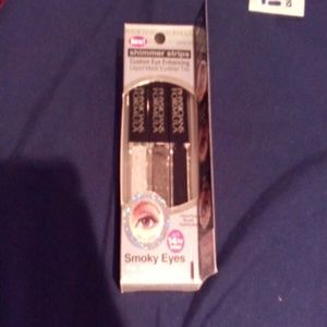 Shimmer strips eyeliner