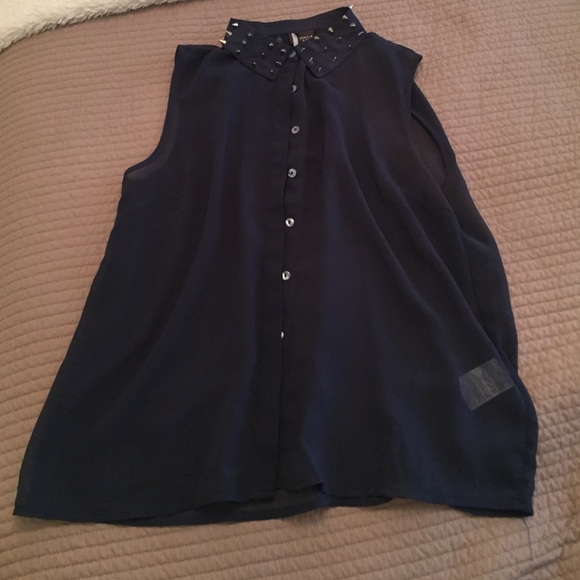 Spike collar button down - Picture 1 of 2