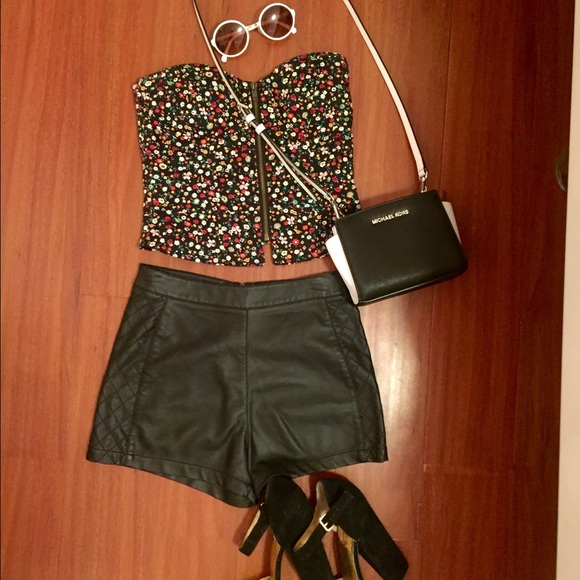 Leather high waist shorts - Picture 1 of 1