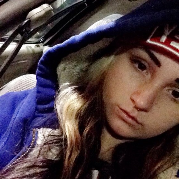 MEET YOUR BUYER/SELLER 😊 - Picture 3 of 3