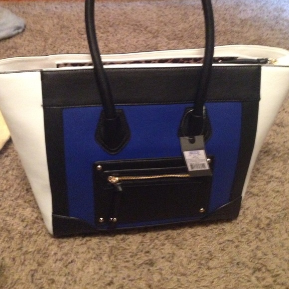 Off brand purse