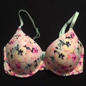 Victoria's Secret Pink push up bra. Size 34 DD