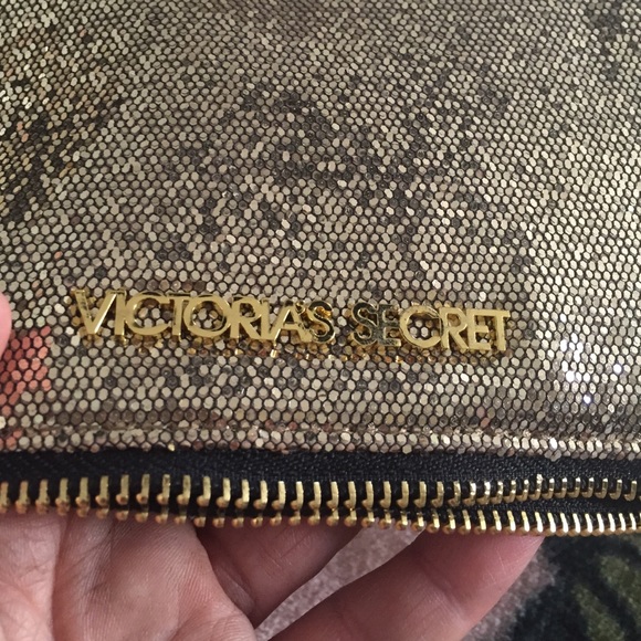 Victoria Secret clutch or make up bag - Picture 4 of 4