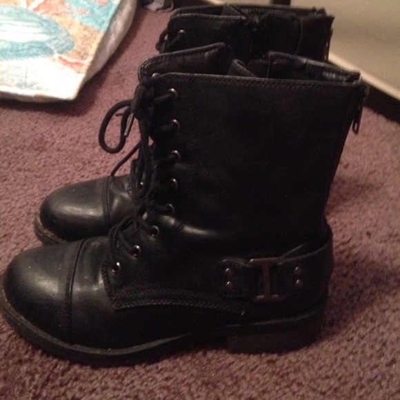 Black Combat boots from DSW - Picture 2 of 3