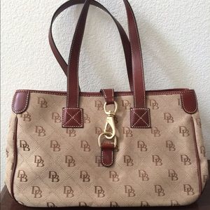 Dooney & Bourke bag