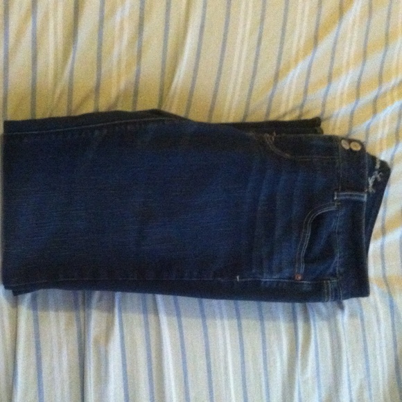 American eagle bootcut jeans.