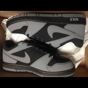 Nike Prestige IV