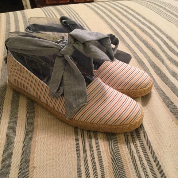 Brand New Never Worn in box Ankle Wrap Stripe Keds