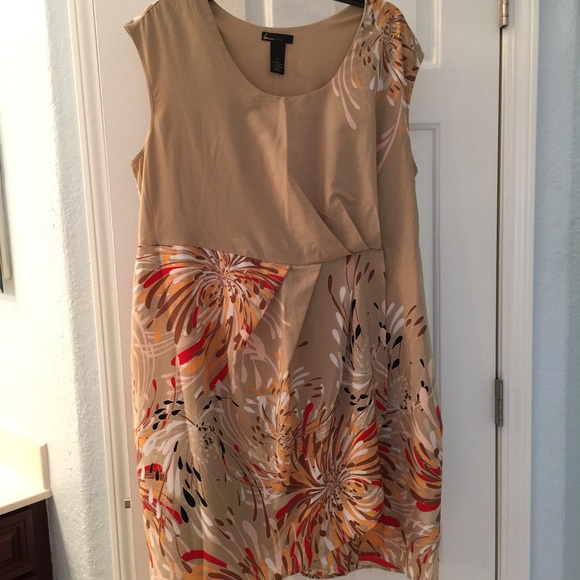 Dress - Picture 1 of 2