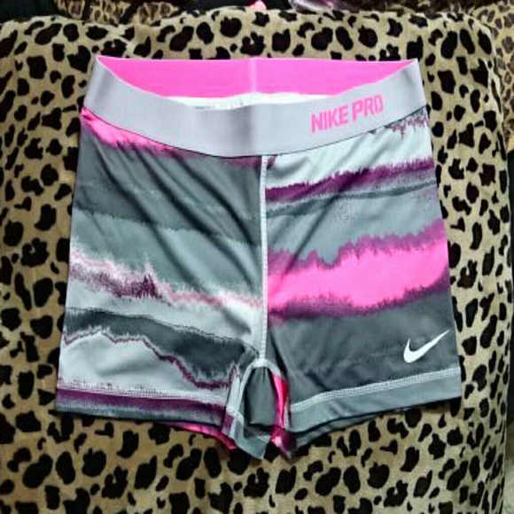 Nike pro