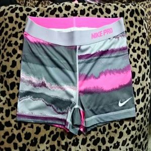 Nike pro
