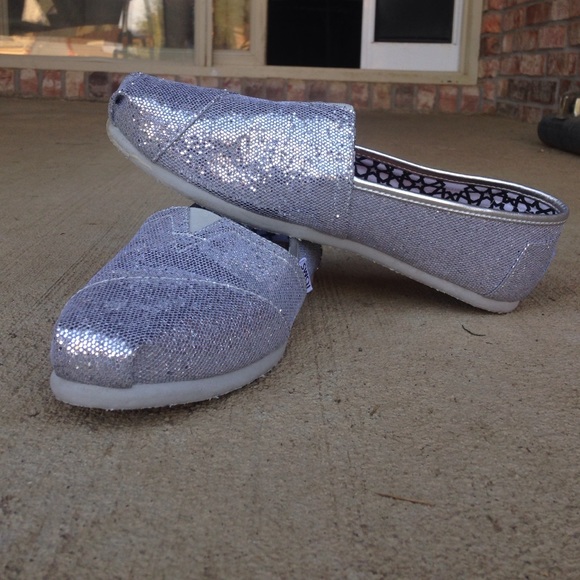 TOMS Shoes - Toms