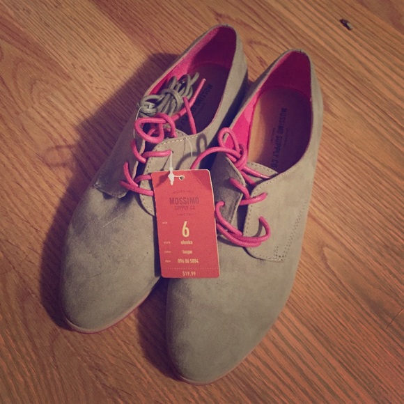 Mossimo oxfords