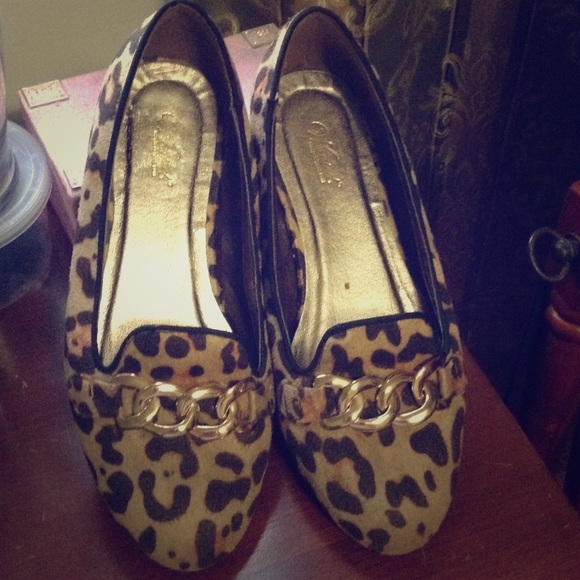 Leopard flats