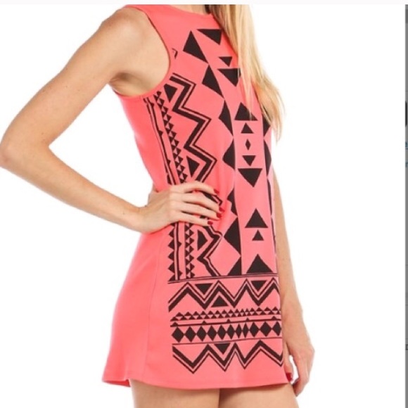 boutique Dresses & Skirts - 🚨ONE DAY SALE🚨Aztec print sleeveless dress