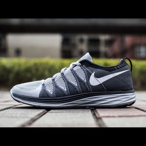 Nike Flyknit Lunar 2