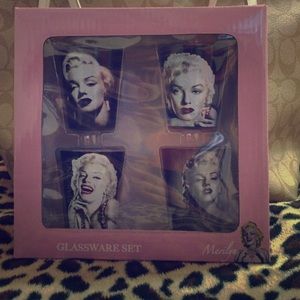Marilyn Monroe shot glasses.