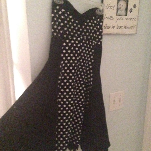 Strapless black dress with stars