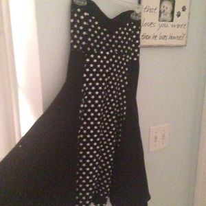 Strapless black dress with stars
