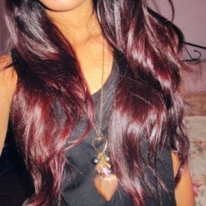 Clip in Burgandy HAIR EXTENTIONs!!🎉