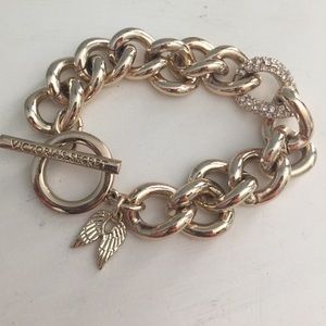 *TRADED!!* Gold chain VS bracelet