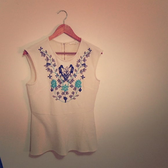Beautiful White Sugarlips Top with Blue Detailing