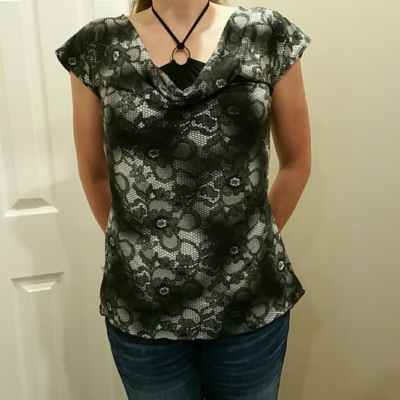 Studio Y Shirt, Black & White Floral, Size Medium