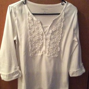 Pure white knit shirt