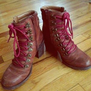 Lucky Brand Vintage Hiker-Style Boots