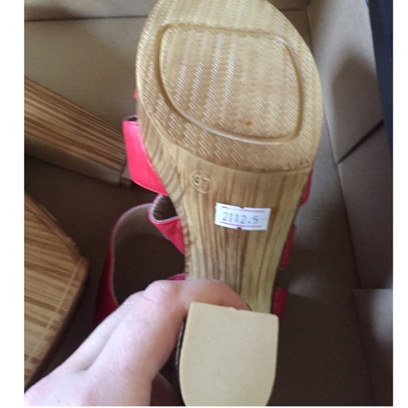 Daisy Duke Pumps - Picture 3 of 4