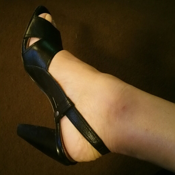 Tahari Black sandal with 5 inch heel