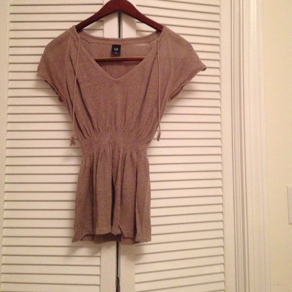 SOLD! Pheasant top in gray/tan